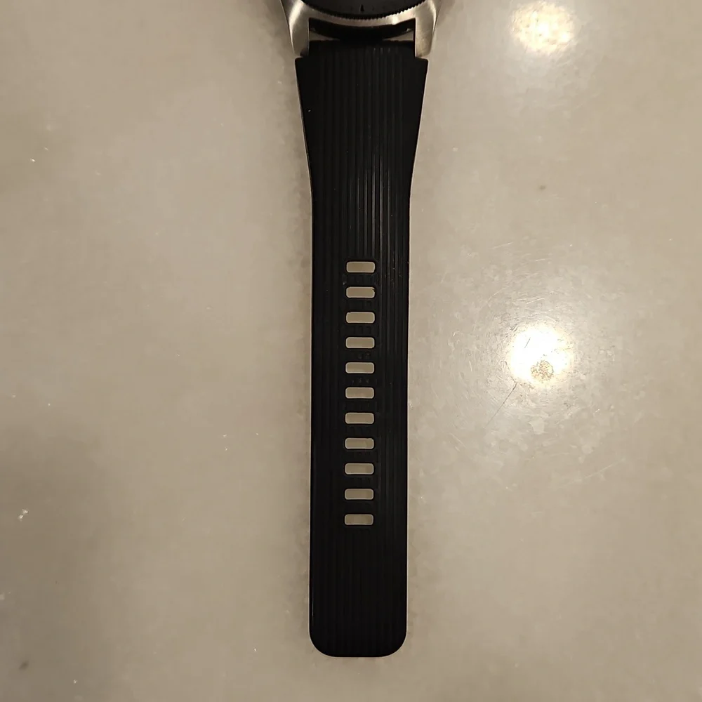 Samsung Smartwatch 46mm - Silver and Black